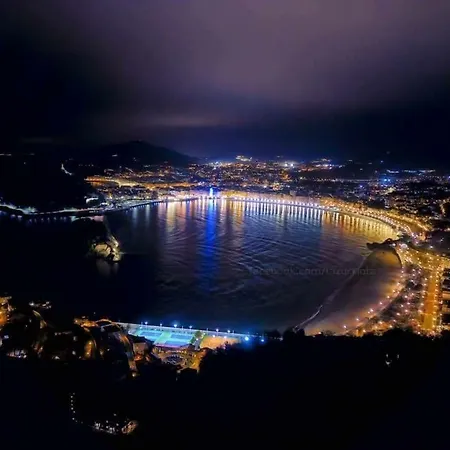 Larraitz Apartment *